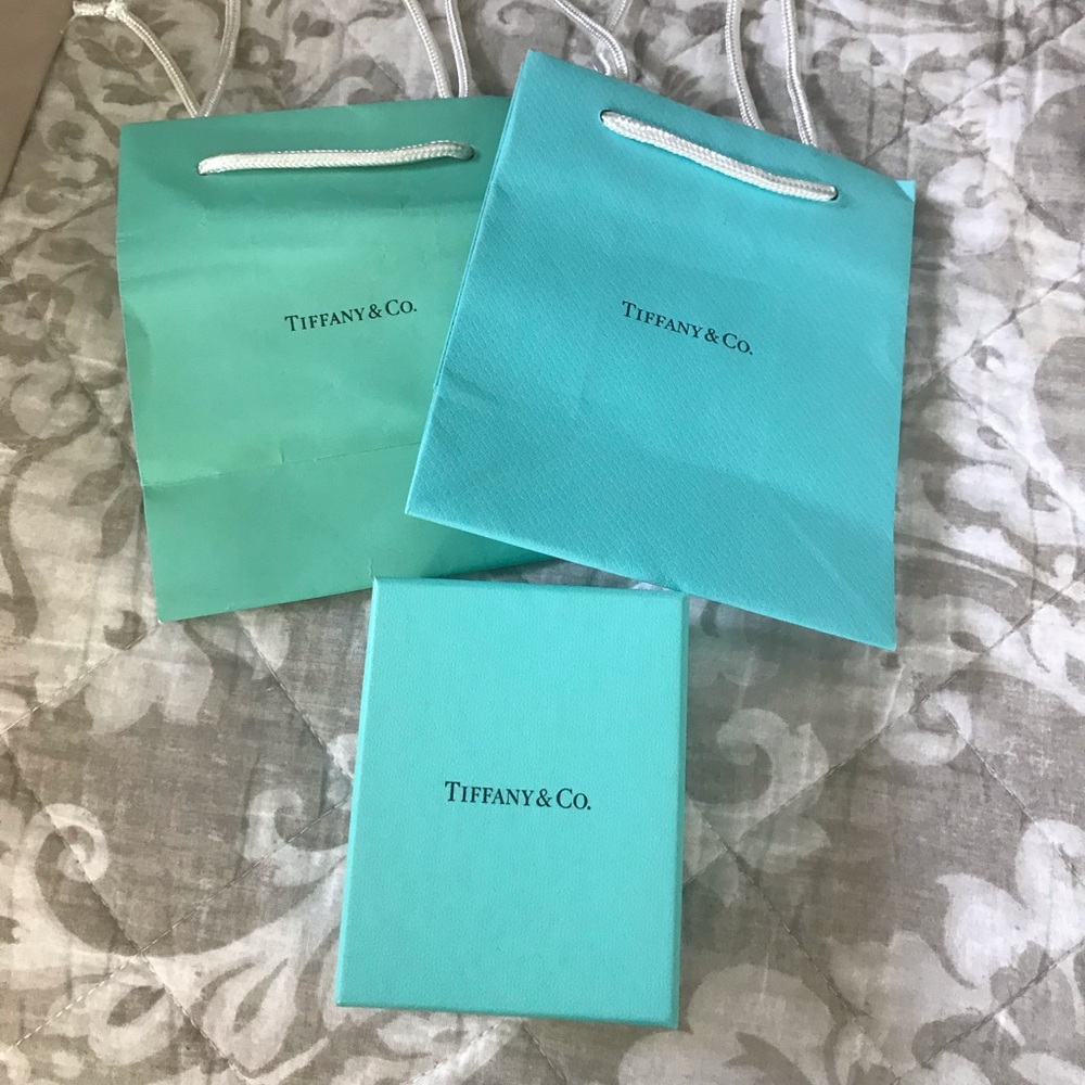 Tiffany‎ bags and box